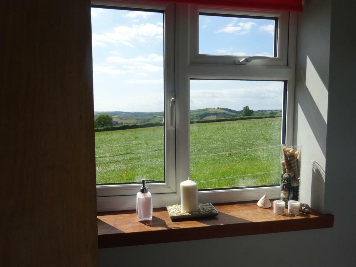 Little Trenoweth, With Rural Country Views Near Apartment